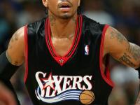 开云体育官方网站-篮球明星表现抢眼，精湛技艺引发惊叹的简单介绍