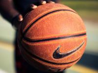 开云足球直播-北欧铁壁锁死马赛，佩德里新王加冕—双线战场的战术与天赋之夜