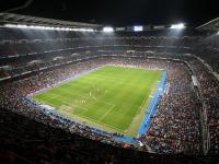 开云体育下载-羽翼与利刃，跨越赛场的统治时刻