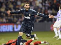 开云APP-火箭冲垮鹈鹕，福克斯成为关键先生