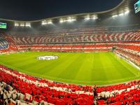 开云体育平台APP-赛道上的心跳时刻，雷诺险胜威廉姆斯，塞恩斯刷新历史纪录