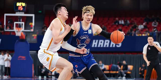 包含重庆男篮全力以赴,力求胜利突破困境的词条 包含重庆男篮全力以赴,力求胜利突破困境的词条