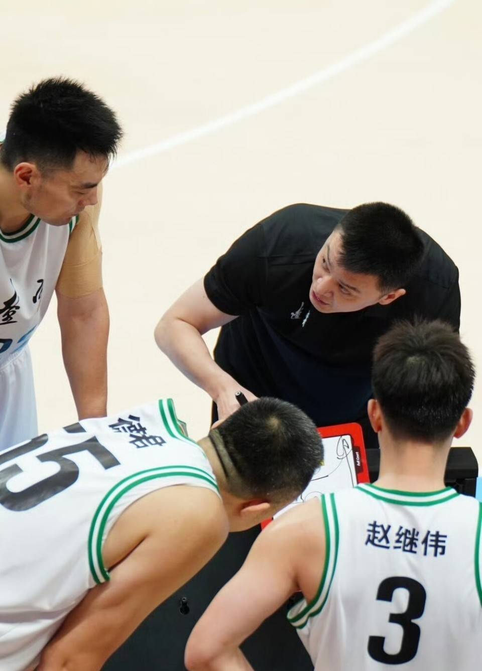 包含辽宁队表现亮眼，势如破竹连胜三场的词条