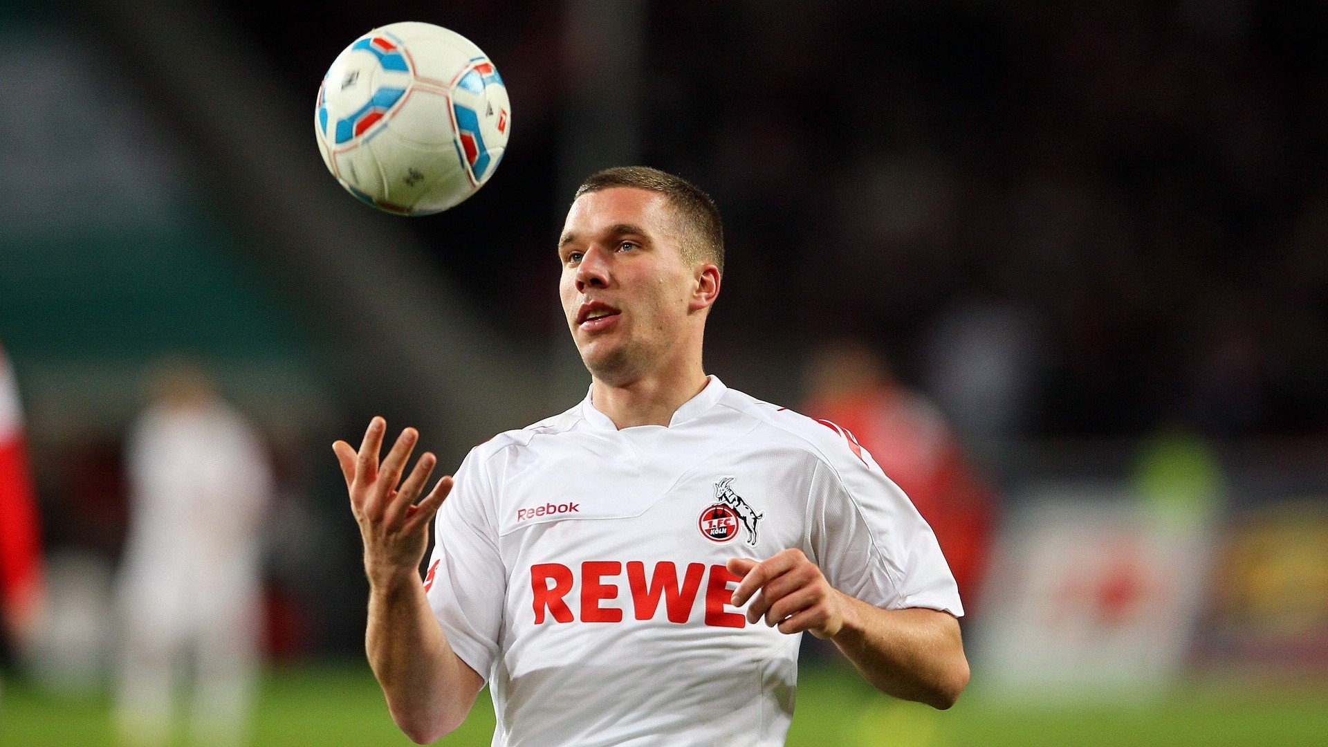 黄潜与黄蜂的欧战博弈,孙兴慜一锤定音,亚洲之光撕裂威斯特法伦