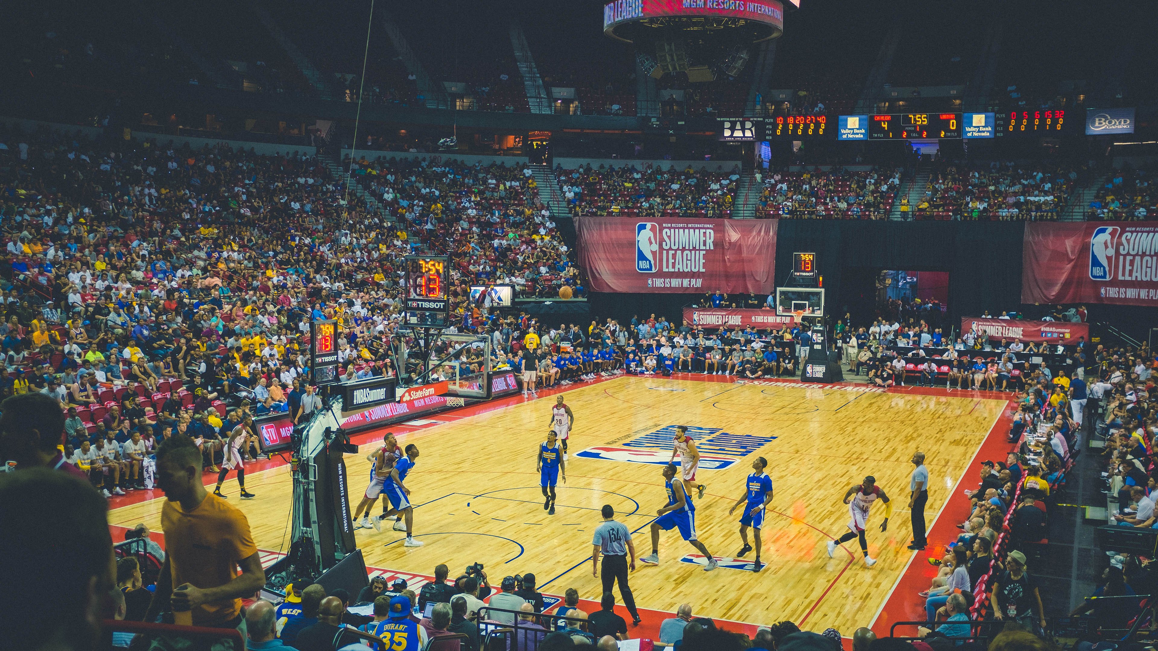 哈利伯顿式接管,当上海队收割北京队的剧本在英超争冠战上演