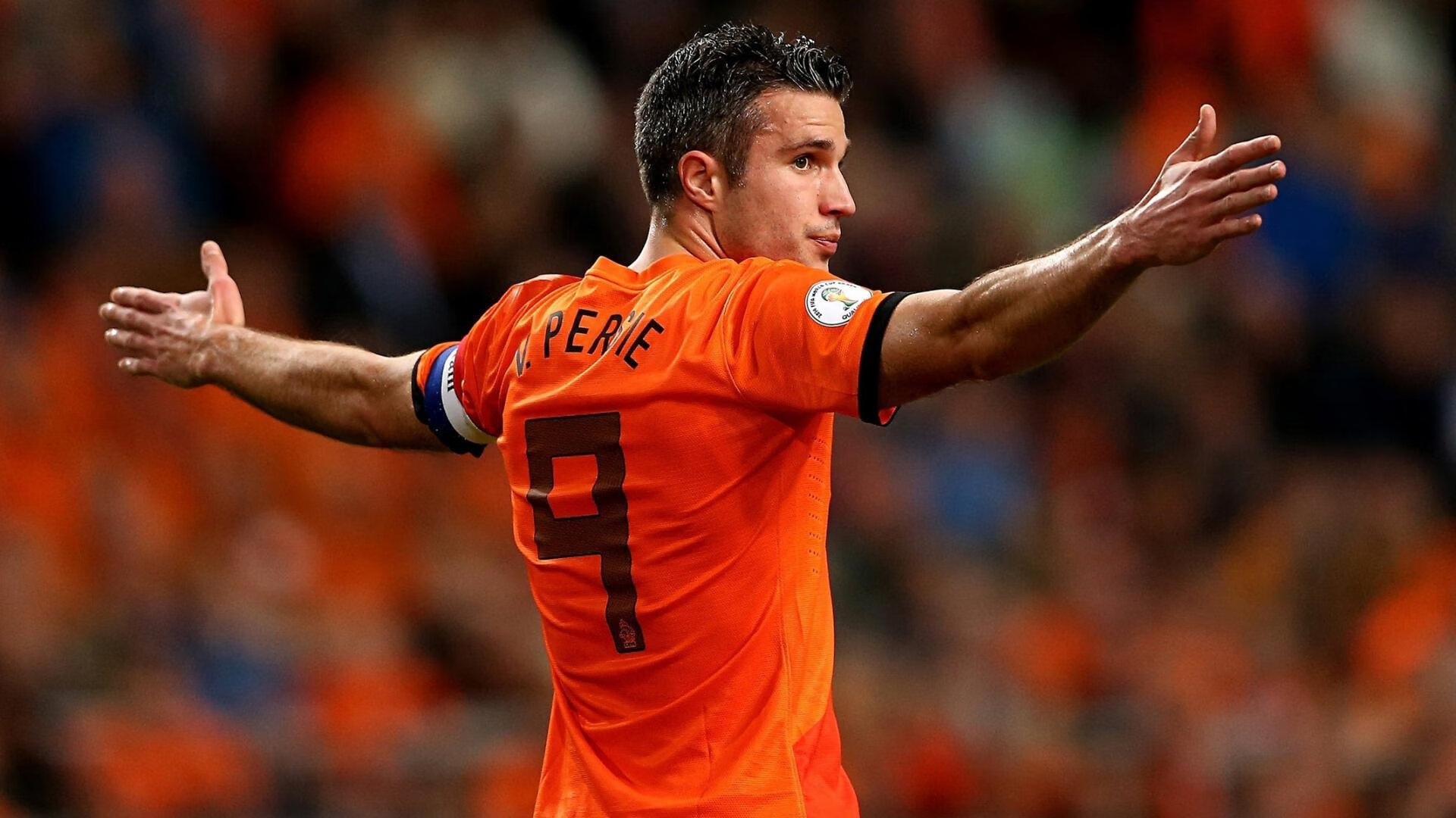 地缘棋局与绿茵战场,伊朗翻盘委内瑞拉,京多安在德甲争冠战接管比赛的双重启示